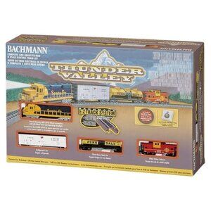 Brand New Bachmann Trains N Scale Thunder Valley Freight Train Set.